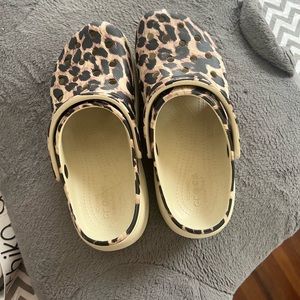 Crocs no box. Worn once